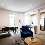 Huge 2 Bdr With Balcony In Mile End By Den Stays