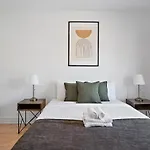 Frontenac Apartments By Restavio