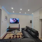Cozy Full Unit Condo Luxury For 2-3 People