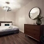 Design 3 Bedroom Flat With Private Terrace In Little Italy By Denstays