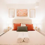 Historical Apartment In Montreal - The Lilibeth