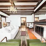 Historical Apartment In Montreal - The Lilibeth