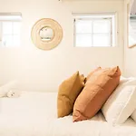 Beautiful Studio In Westmount Amazing Location