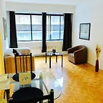 Stylish Montreal Apartment: Comfortable Stay In The Golden Square Mile