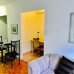 Stylish Montreal Apartment: Comfortable Stay In The Golden Square Mile