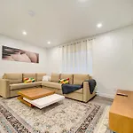 Cozy & Luxurious 3-Br Condo
