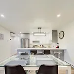 Cozy & Luxurious 3-Br Condo