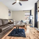 Duplex For Group Stay_Mont-Royal