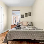 Duplex For Group Stay_Mont-Royal