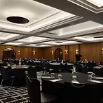 Vogue Hotel Montreal Downtown, Curio Collection By Hilton