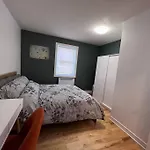 Family-Friendly 3Br Home With Backyard