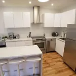 3 Bedroom Near Olympic Stadium