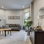 Stanley Court Apartments By Simplissimmo
