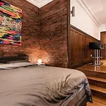 Beautiful Downtown Studio Apartment - A