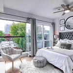 New Loft Views Free Parking