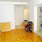 Stylish Montreal Apartment Comfortable Stay In The Golden Square Mile
