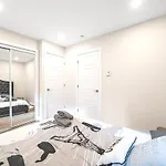 Elegant 1Bdr In Heart Of Plateau B