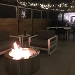 Plaza12 - Stringlights, Xl Terrace, Restos & Shops