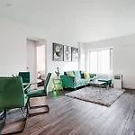 Luxe Eleve Montreal