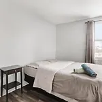 Spacious 3 Bedroom Apartment In Lasalle - 72