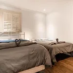 Luxurious 1 Bedroom With 2 Beds Apartment - B