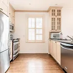 Luxurious 1 Bedroom With 2 Beds Apartment - B
