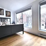 Stunning 3Br Apartment, Free Parking,