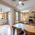 Spacious 2-Level 4 Bedroom Home Near Jean-Talon Market, Pets Welcome!