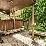 Spacious 3 Bedroom Apartment - 1897