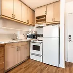 Petite Apartment With Two Beds Near Downtown 105