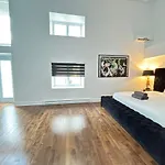 3 Floor Waterfront Ph Old Mtl