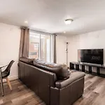 Spacious 2 Bedrooms Apartment 1896