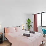 Private Apartment With Breathtaking Downtown View And Free Parking