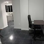 Charming 1Bdr Apartment On Bishop St- Mtl Zx4