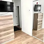 Urban Studio On Bishop Hot Spot Dtown Mtl Zz6