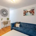 Stunning 2B In Plateau Mont-Royal