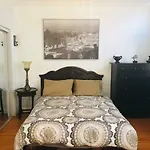 Square Saint Louis Studio With Balcony