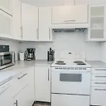 Serene 3Br In Cote Des Neiges By Sonder