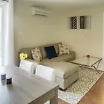 Bold 1Br In The Village By Sonder