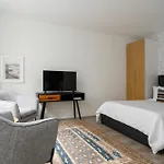 Lovely Studio In Quartier Des Spectacles By Sonder