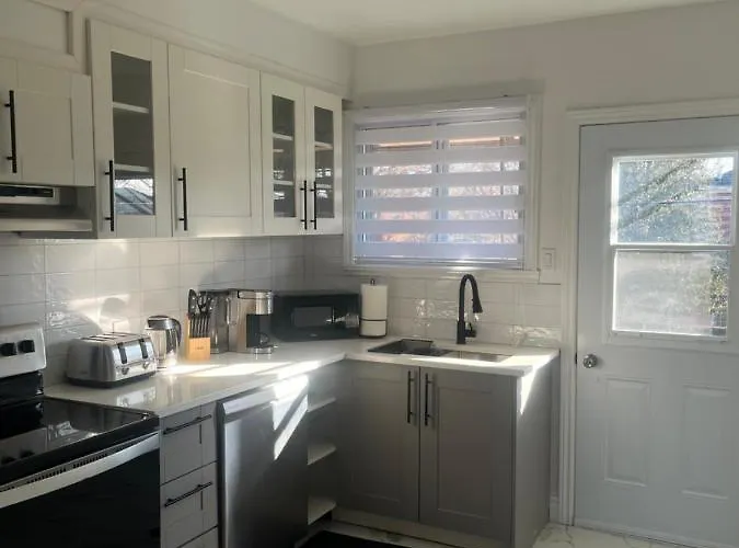 Fully Renovated Appartement With Free Parking