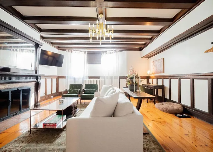 Historical Apartment In Montreal - The Lilibeth