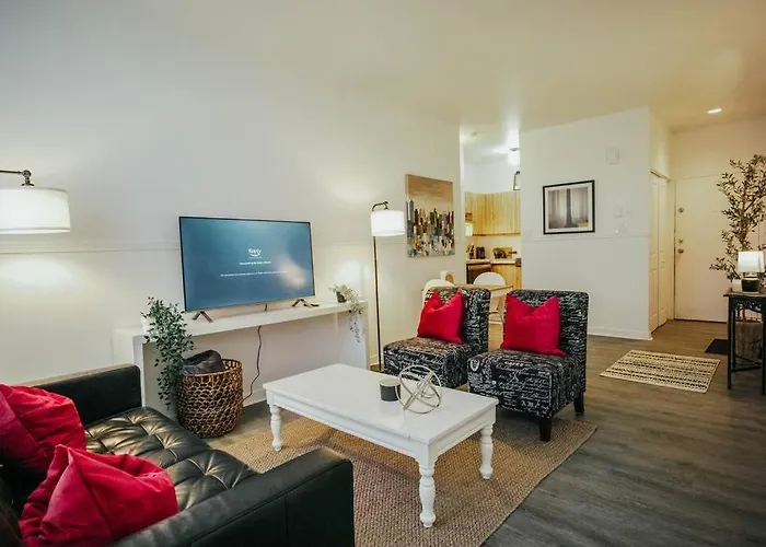 Hresidences Modern Montreal Apt On Ontario Street