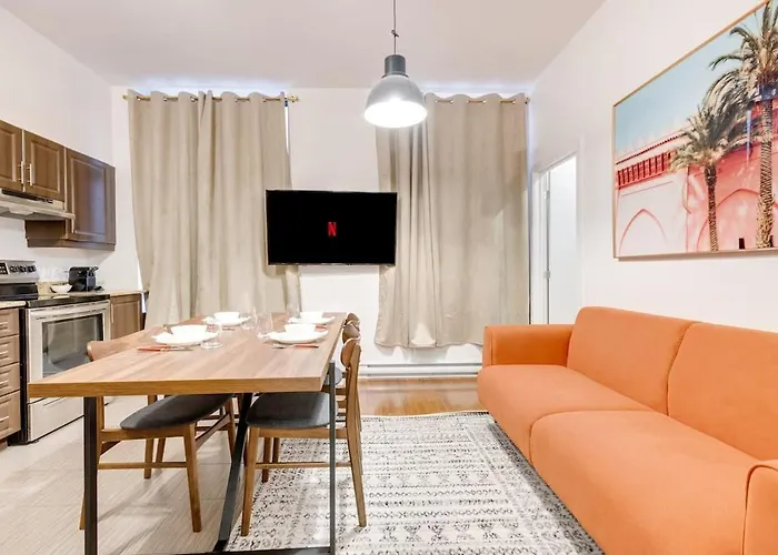 M11 - The Cozy Suite 2Br Prime Location Downtown Montreal