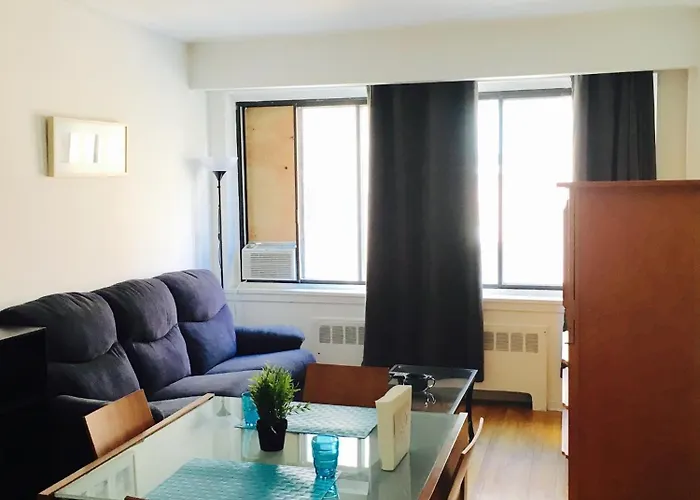 Stylish Montreal Apartment Comfortable Stay In The Golden Square Mile