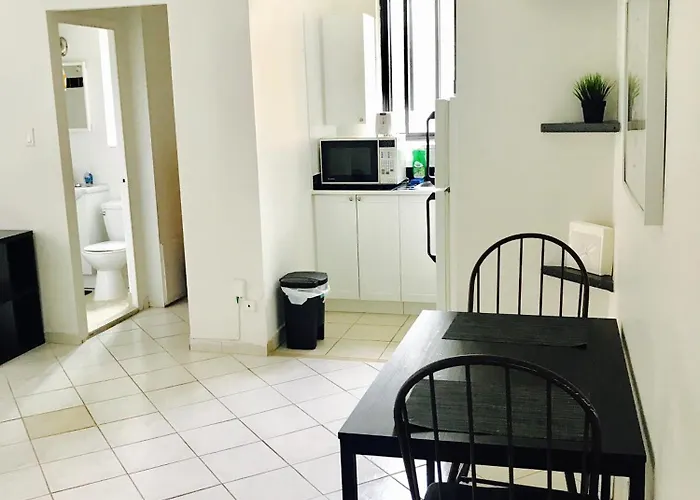 Stylish Montreal Apartment Comfortable Stay In The Golden Square Mile