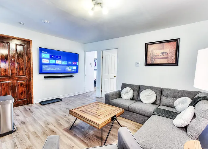 Stunning 3Br Apartment, Free Parking,