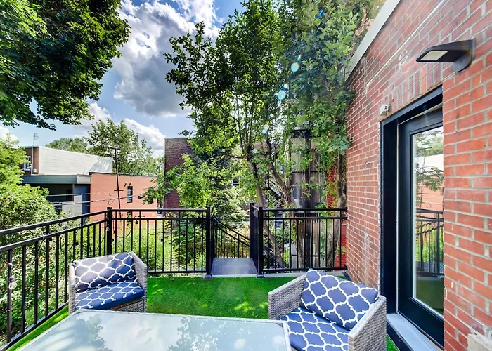 Spacious 4-Bedrooms In Homa Montreal 22