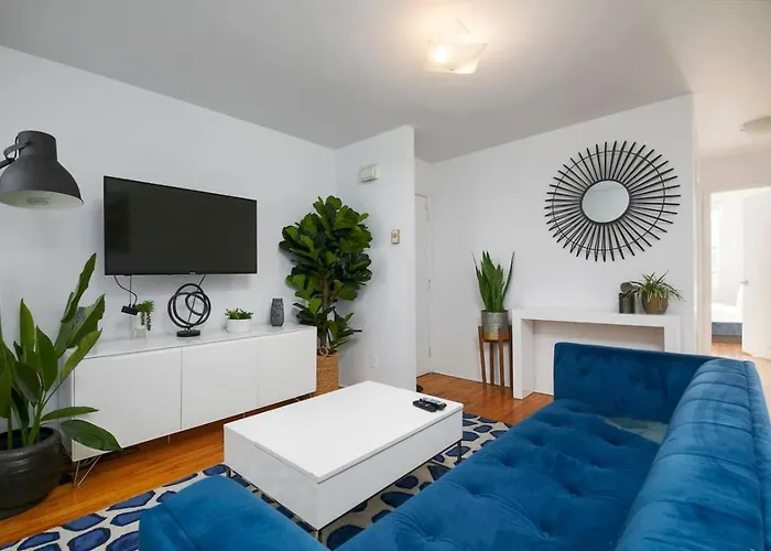Stunning 2B In Plateau Mont-Royal Zb6