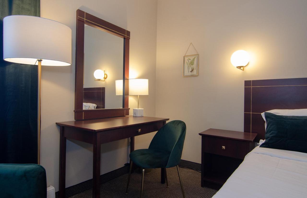 Maison Cartier Hotel 4*